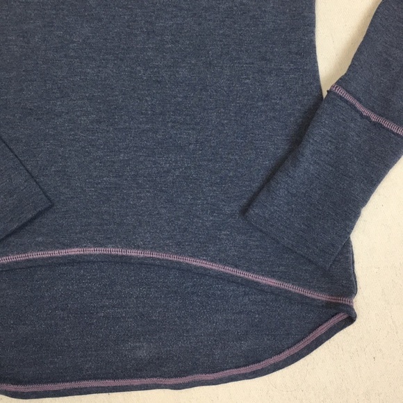 Athleta Scoop Neck Pullover w hi Lo hem - Picture 4 of 8